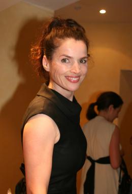 Julia Ormond