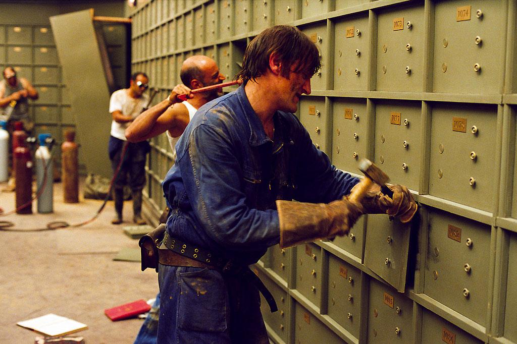 Sans Haine Sans Arme Ni Violence Streaming Photos (1/21) Sans Arme Ni Haine Ni Violence - Comme Au