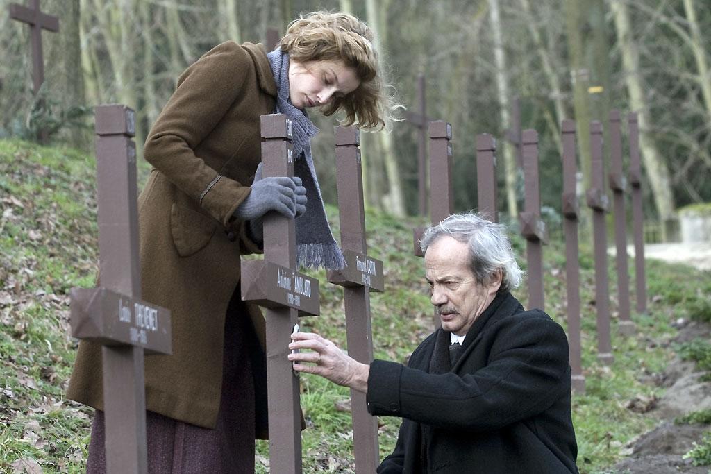 Photos (1/29) La Jeune Fille Et Les Loups Comme Au Cinéma